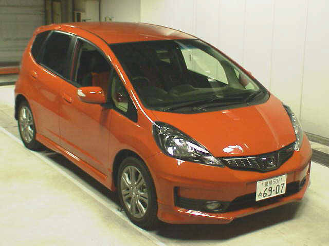 Japanese-Used-Honda-Fit-1573-a