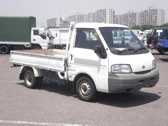 Used Nissan Trucks in Japanese car auction