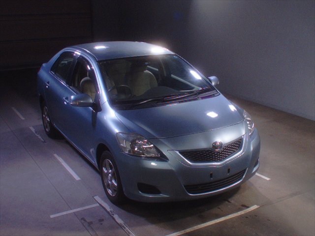 Used Toyota Belta in Japan Auto Auction